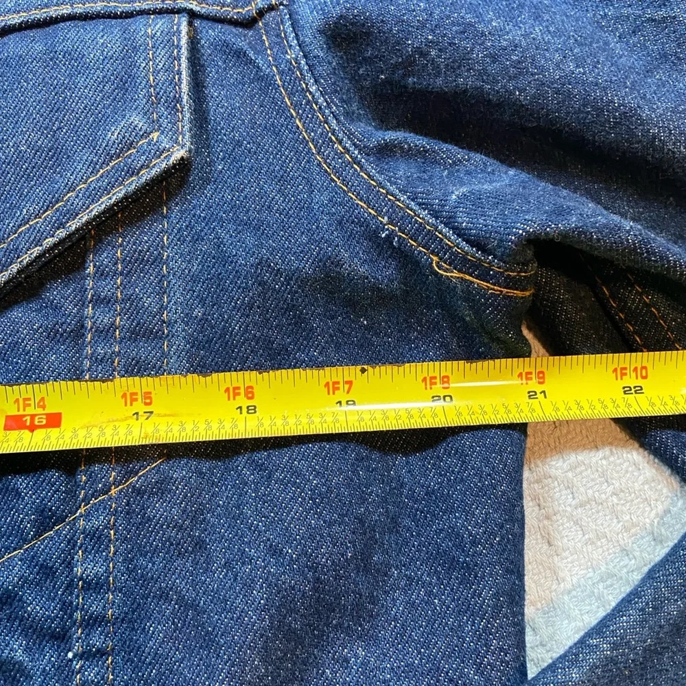 Men’s Dark Blue Denim Jacket by Levi Brand. - Picture 9 of 16